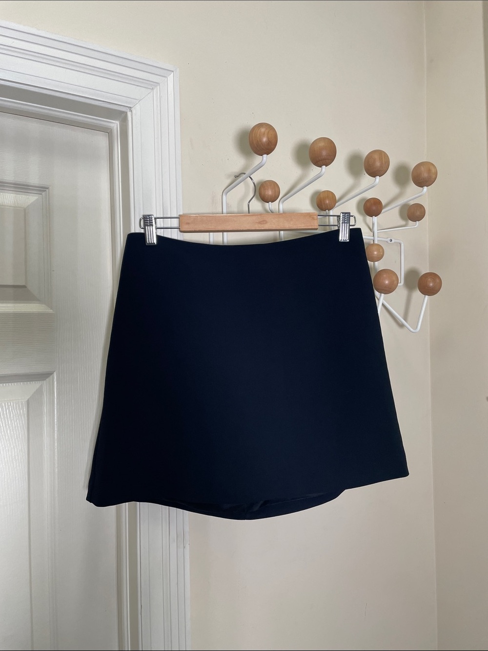 Aritzia Wilfred - Classic Short Mini Skirt - Black - 10
